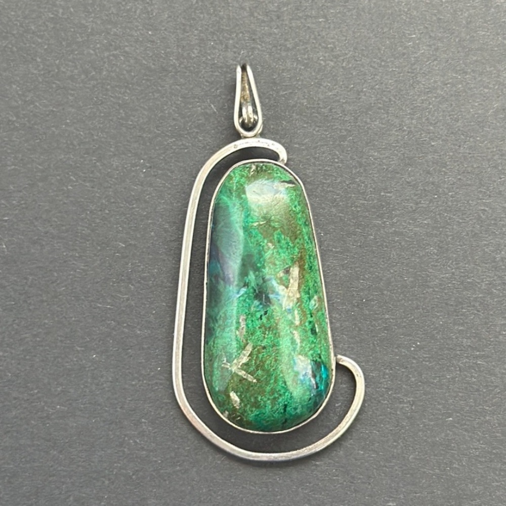 Vintage 925 Silver Modernist Pendant w Natural Green Eilat Stone 2” L